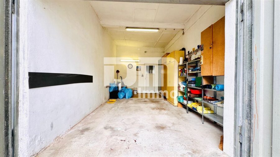 Solides Fachwerkhaus mit Nebengebäude in idyllischer Lage mit Garten und Garage - Garage / Einzelgarage